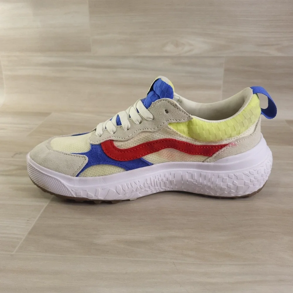 Vans UltraRange EXO SE Sneakers Women 7.5 Men 6 Suede Mesh Athletic Trainers